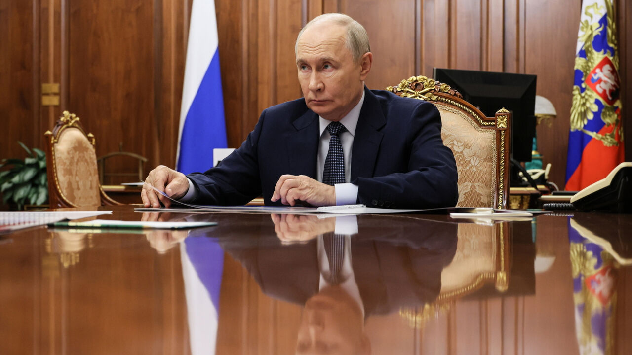 Putin ‘sees no reason’ to halt hybrid war against West, analyst warns